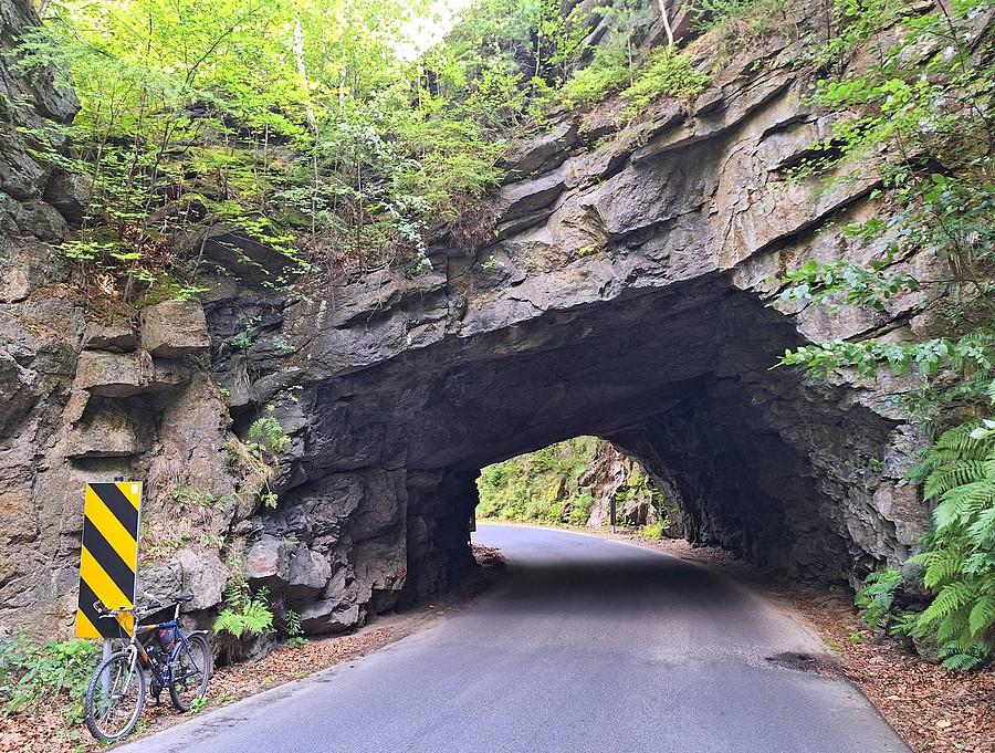 Tunelowa rowerówka