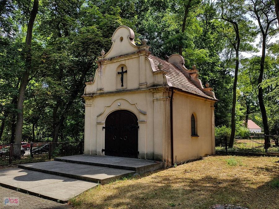 Kaplica przy kościele gołuchowskim