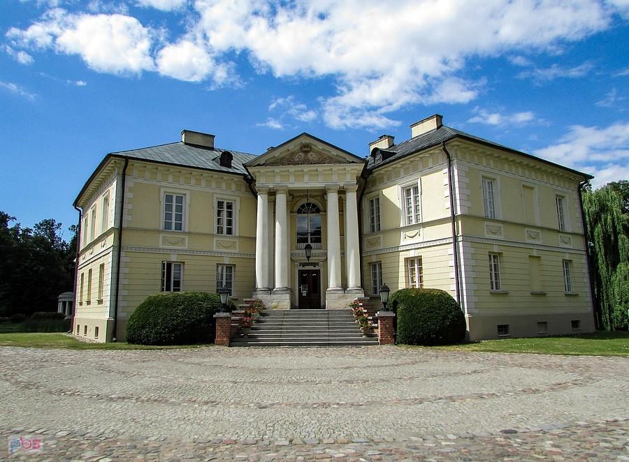 Pałac w Dobrzycy