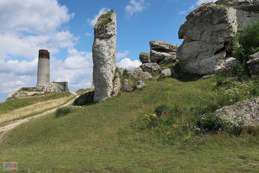 Skały i Wieża Cylindryczna zamku