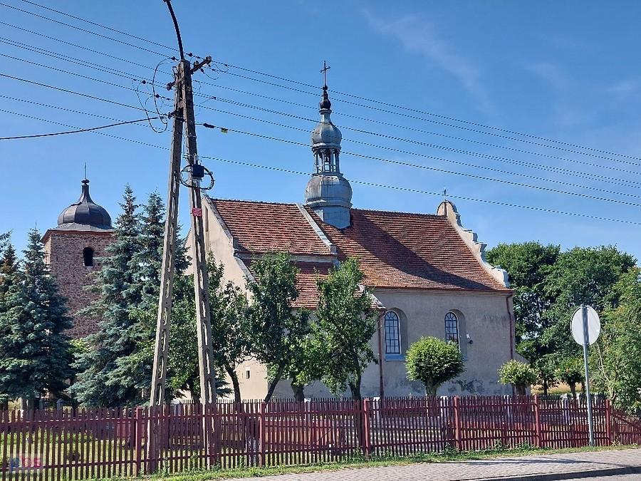 Krzyworzeka- kościół pw. św. św. Piotra i Pawła pamięta czasy ostatnich Piastów