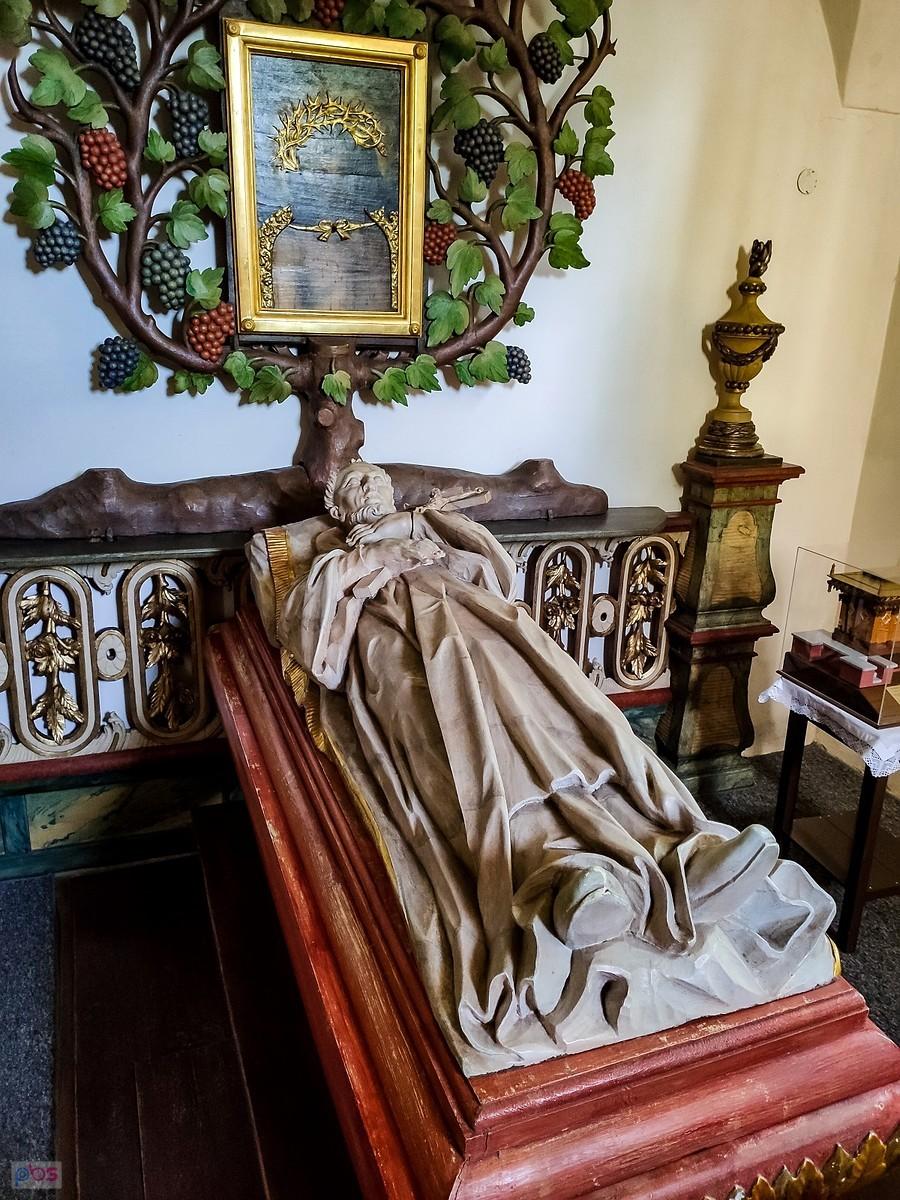 Lubiń - sarkofag błogosławionego ojca Bernarda z Wąbrzeźna.