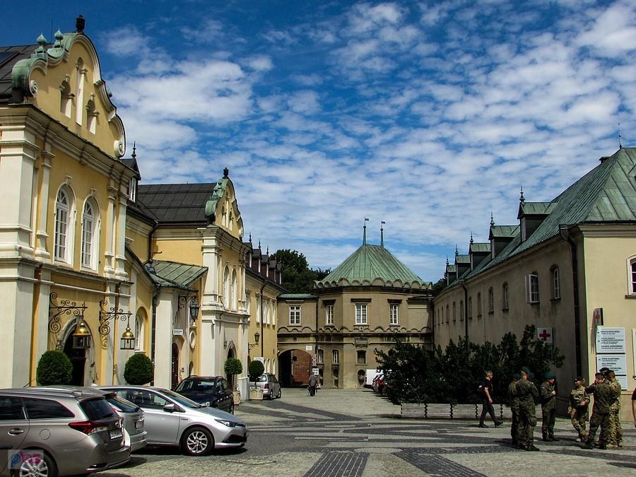 Muzeum i część klasztorna