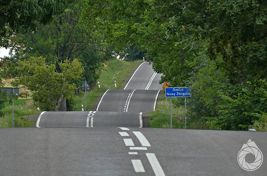 pofalowana szosa na Żmigród (Nowy)