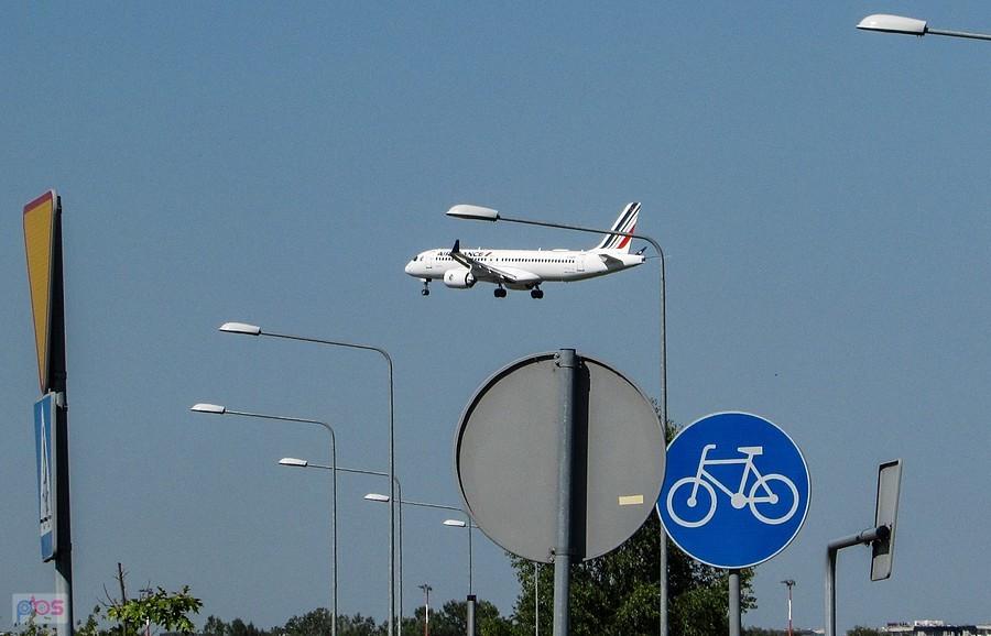 Airbus przeleciał nad DDR