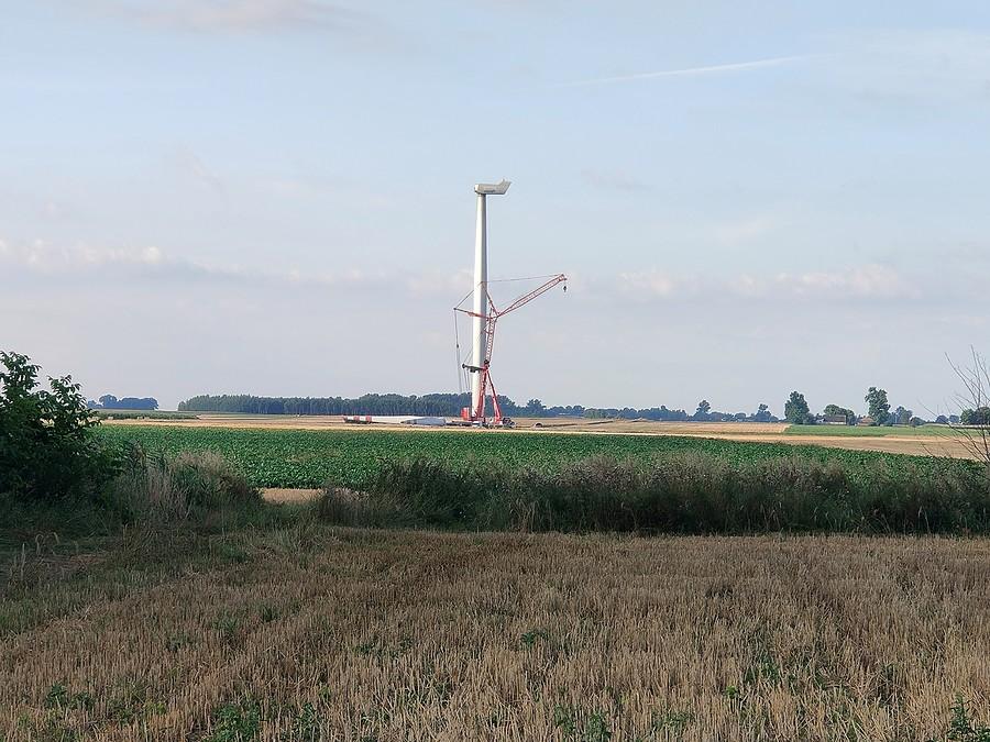 Budują wiatrak