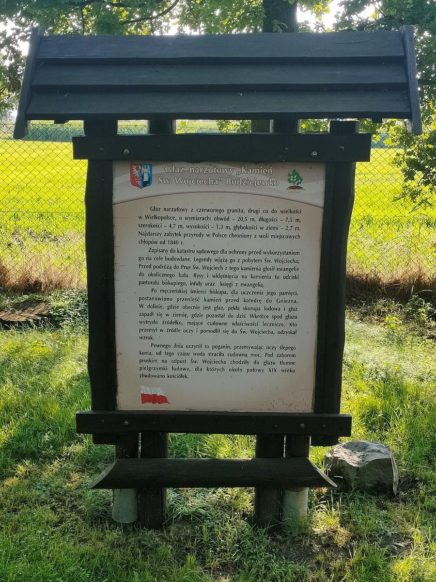Tablica informacyjna w Budziejewku