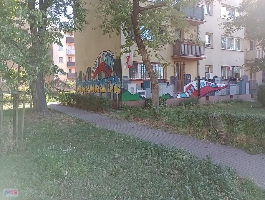 Ładny mural na Kasprowicza