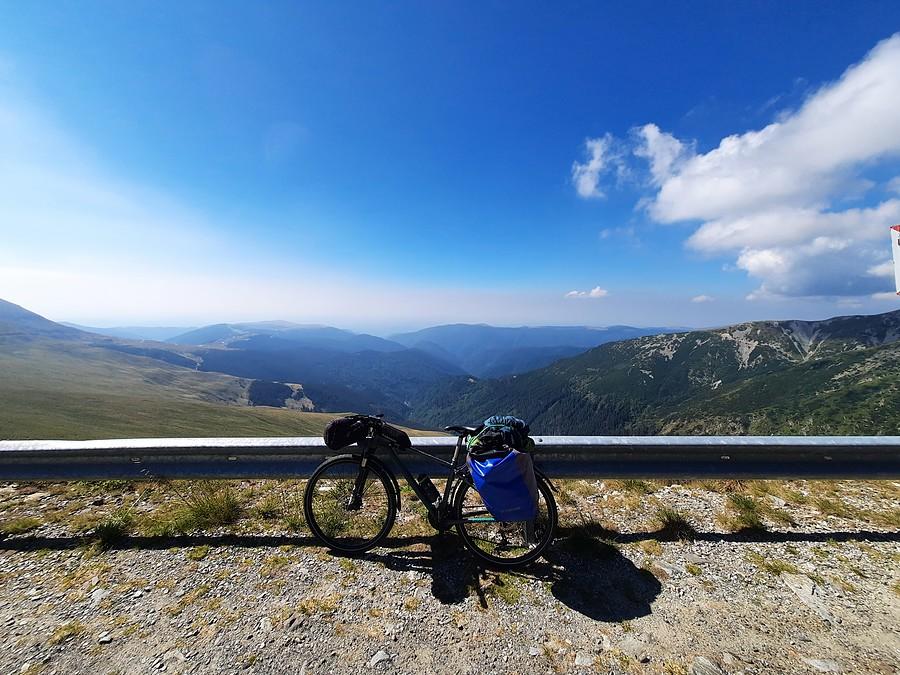 Transalpina, widok ze szczytu.