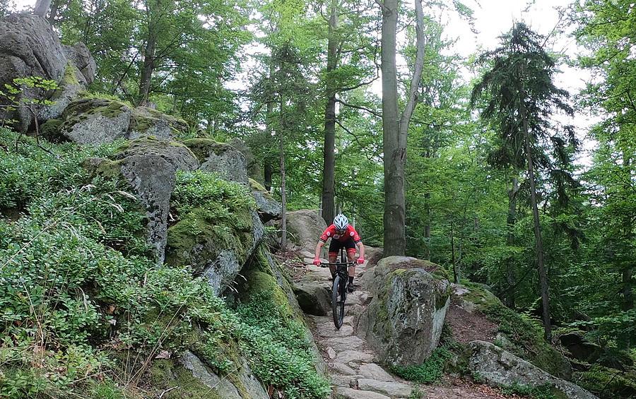 Zjazdowo - skałkowe klimaty MTB