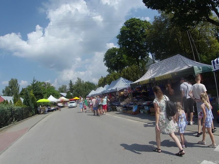 Odpustowe stragany