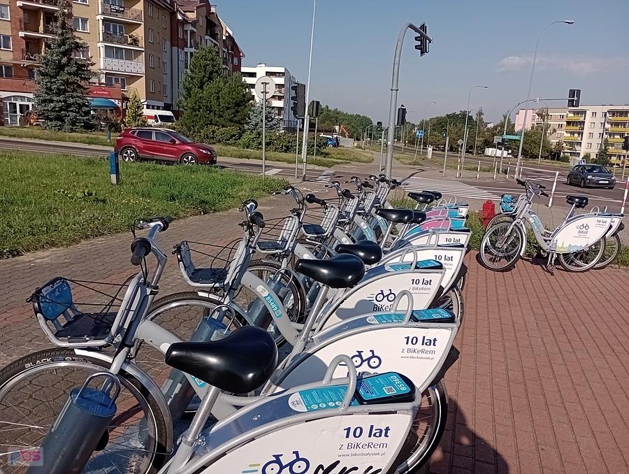 Stacja rowerowa. Wypożycza się identycznie jak w Warszawie, czyli bardzo wygodnie
