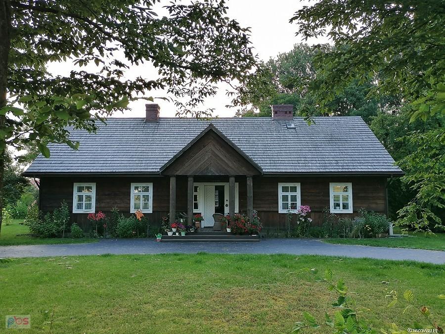 Dworek w Korhyniach