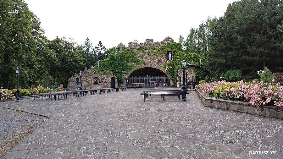 Porąbka Uszewska - Grota Sanktuarium Matki Bożej z Lourdes