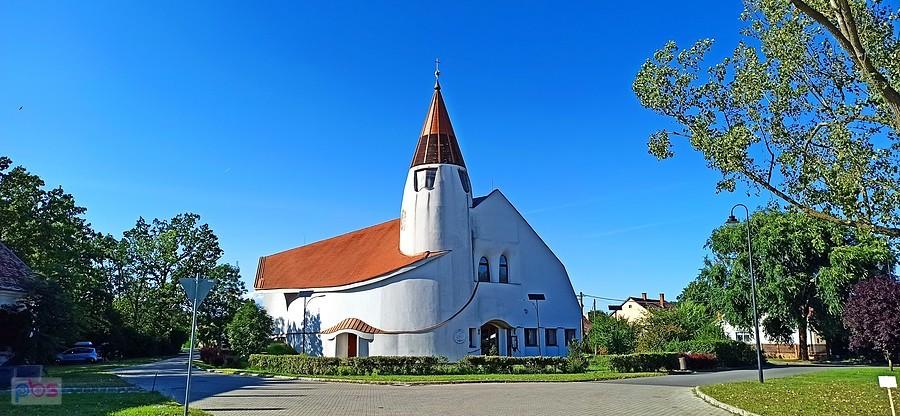 Ekumeniczny kościół Dobrego Pasterza w Hortobagy