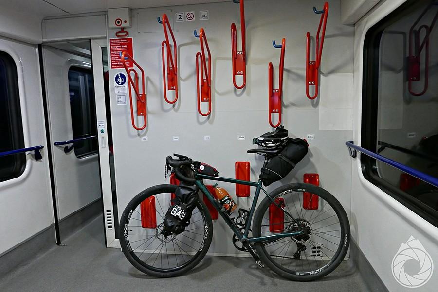 IC zaskakuje stanardami wieszaków rowerowych