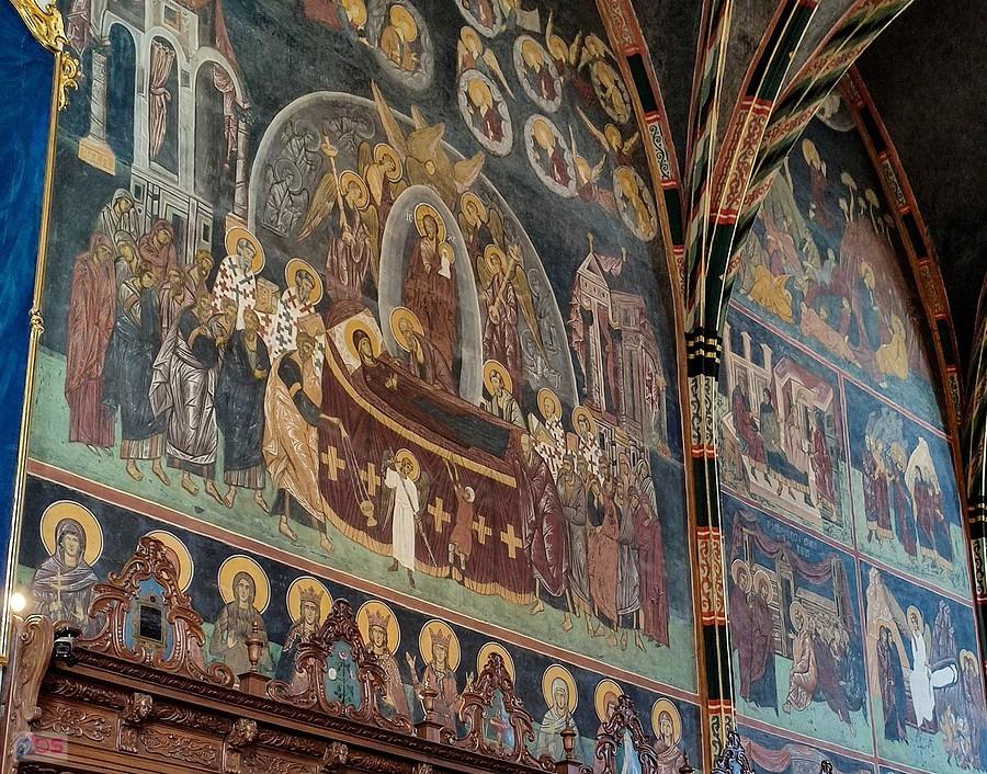 Katedra sandomierska - scena w prezbiterium, zaśnięcie Maryji, czyli nie dotykaj bo ci rączka zwiędnie