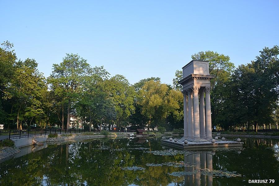 Tarnów - Mauzoleum gen. Józefa Bema - Park Strzelecki