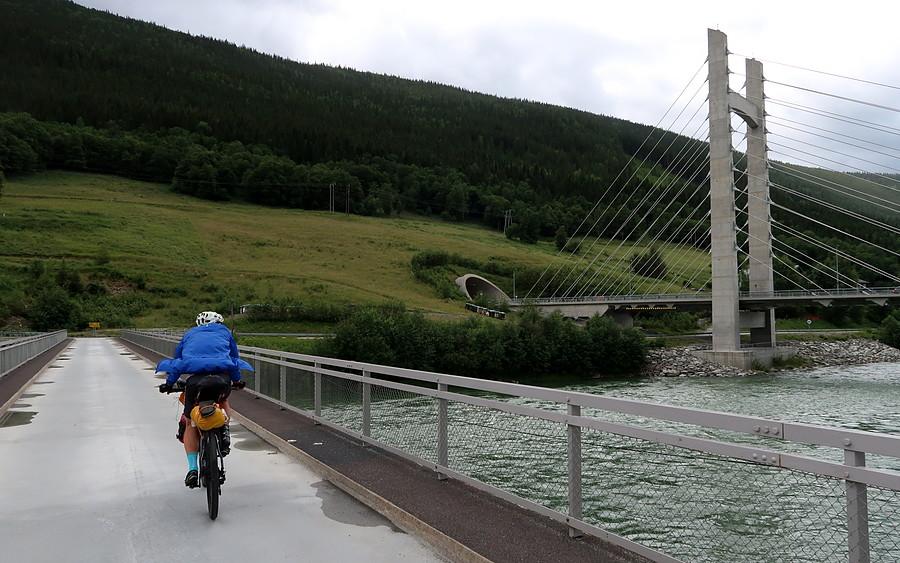 W Norwegii jest sporo ciekawych konstrukcji tunelowo - mostowych