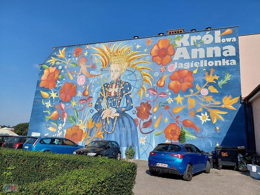 Jeden z niepołomickich murali