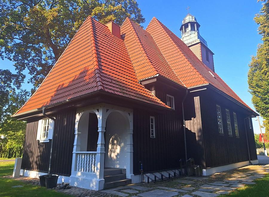 Tył kościoła na Krzesinach