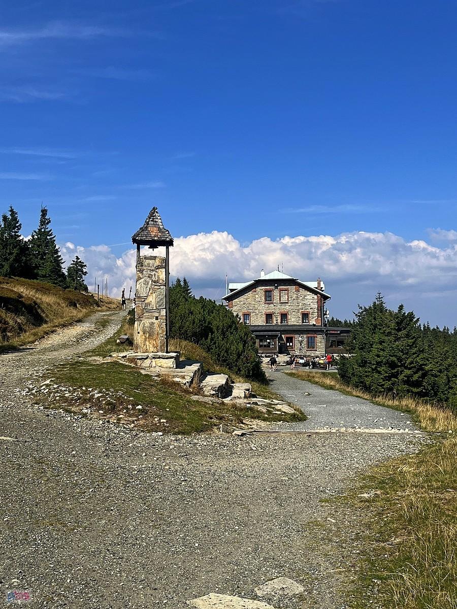 Schronisko na Seraku