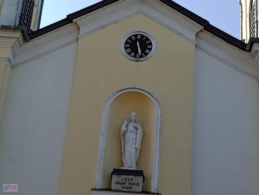 Kontrola czasu. Była 9.30