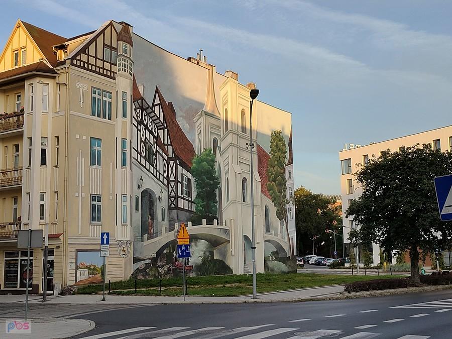 Mural w Pile