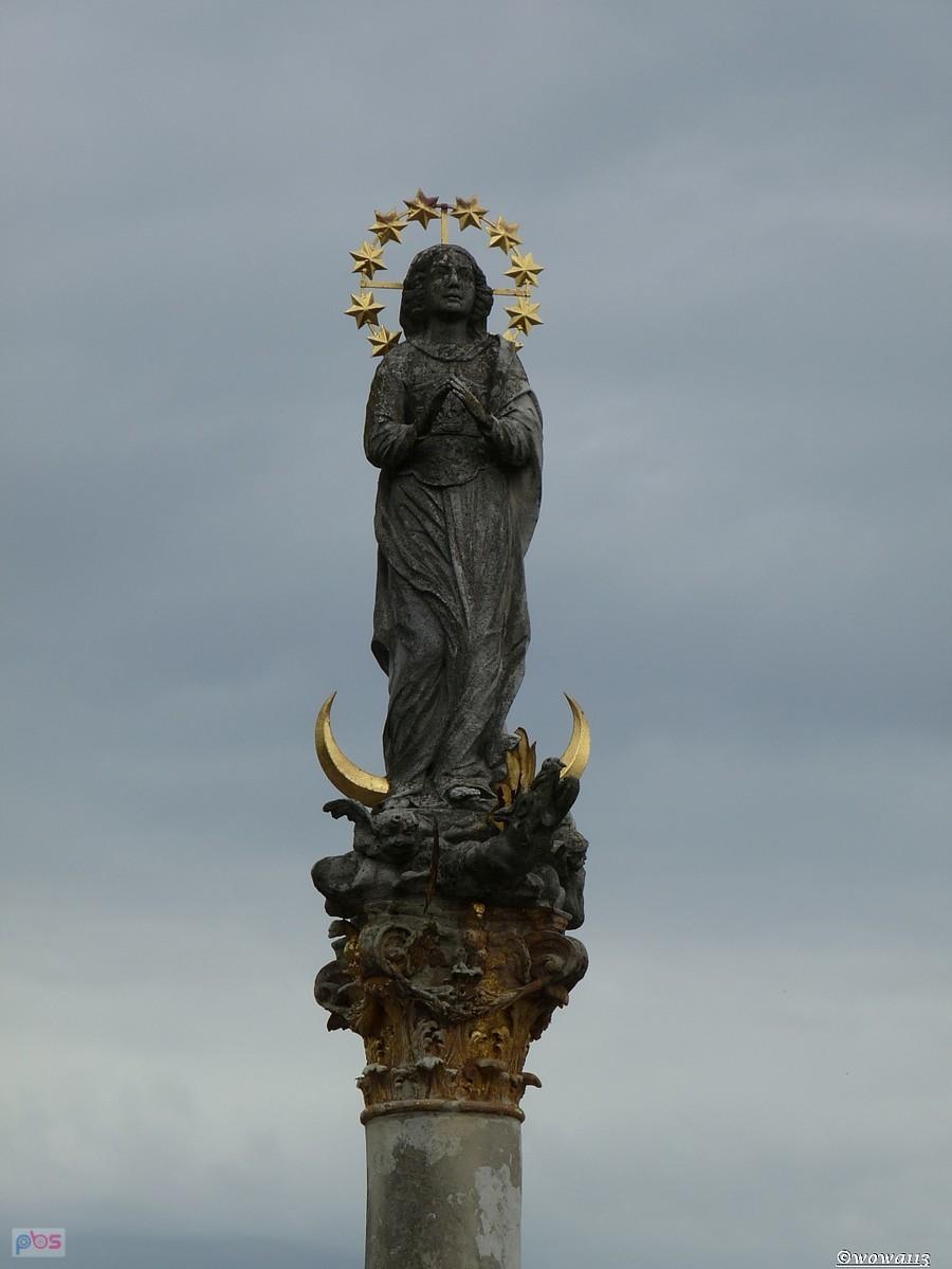 Kolumna Maryjna na rynku w Olesnie