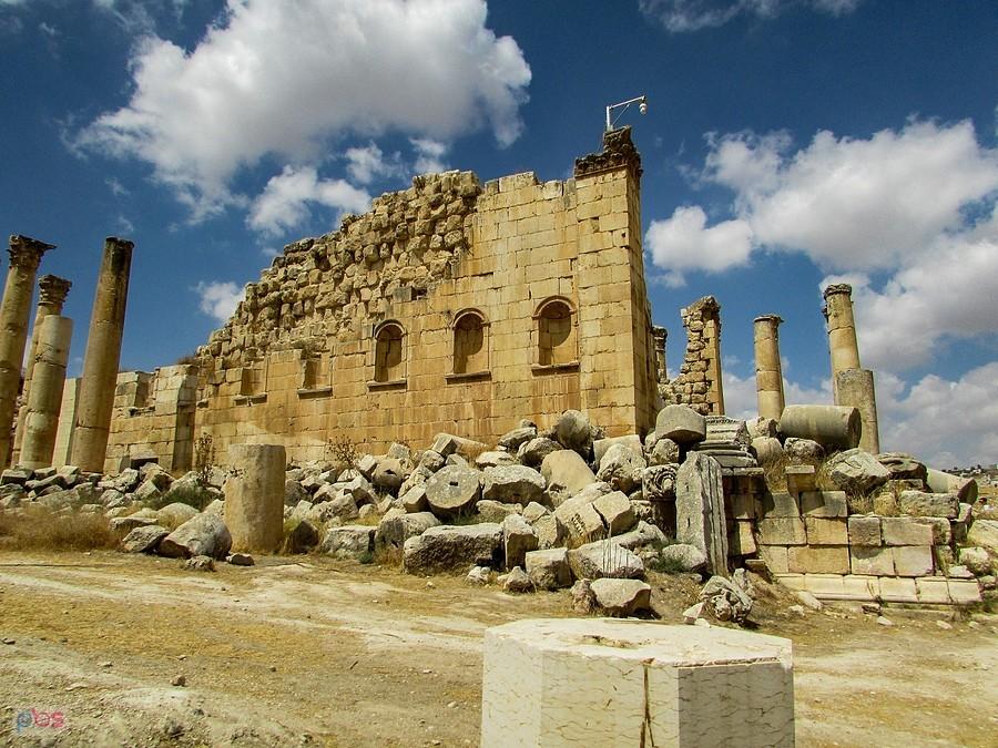 Jerash - światynia Zeusa