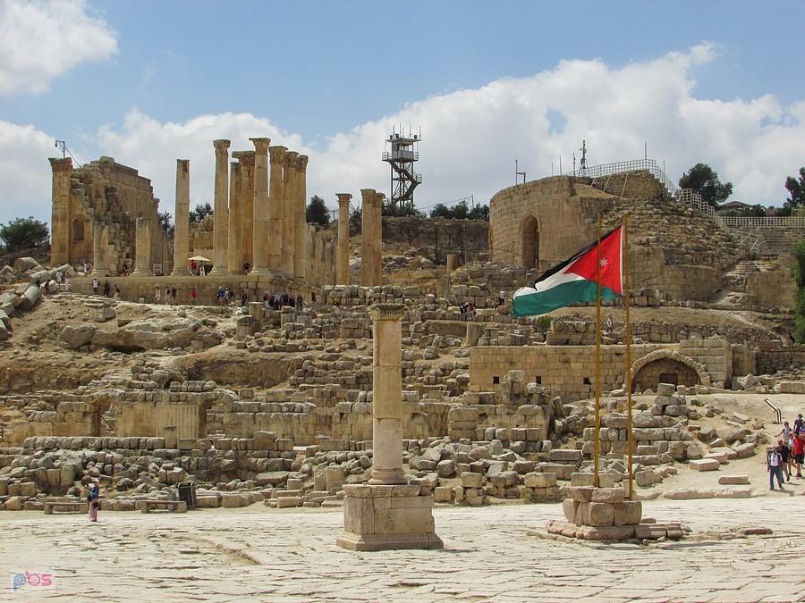 Flaga Jordanii w centrum forum