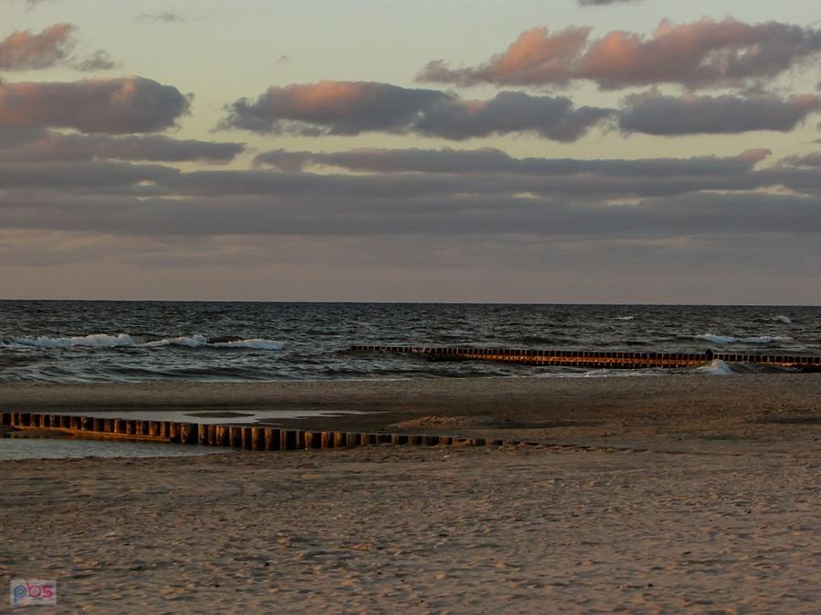 Plaża w Rowach - w oczekiwaniu na zachód słońca