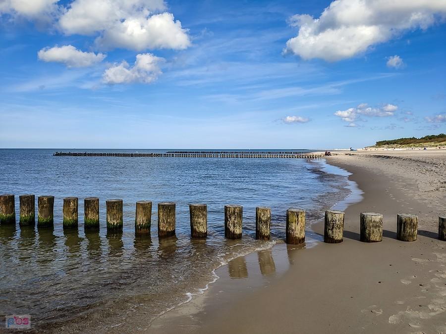 Falochrony na plaży zachodniej