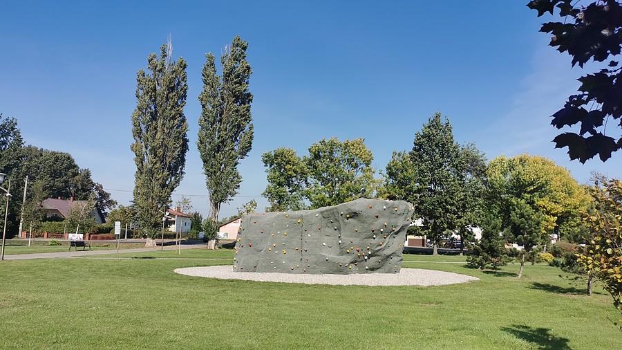 Ścianka wspinaczkowa dla dzieci, Kampinos