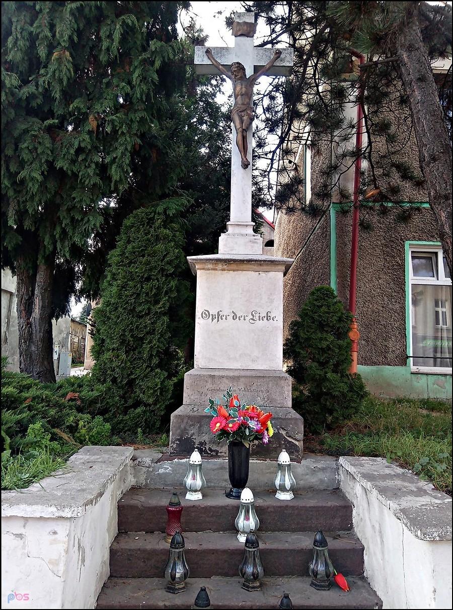 Krzyż przydrożny