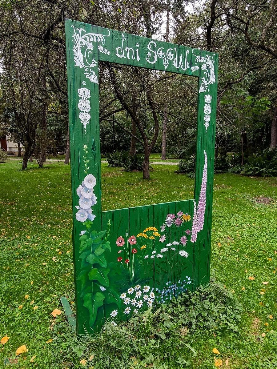 Brama do ogrodu - pamiątka po dniach SGGW