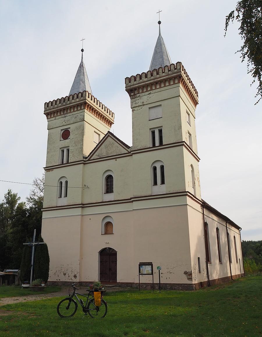 Kościół filialny pod wezwaniem św. Antoniego z 1801 roku w Sądowie