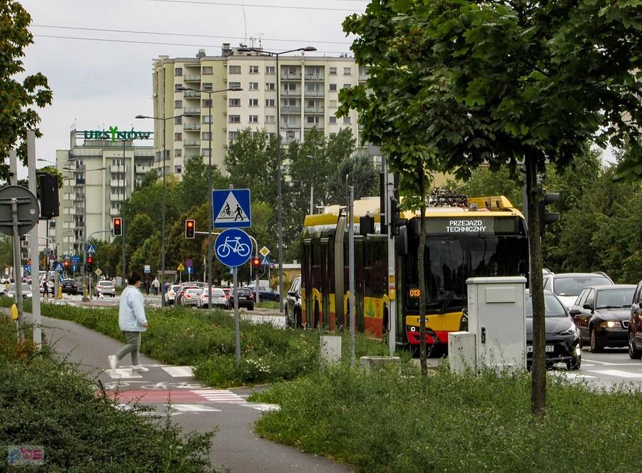 DDR wzdłuż al. KEN