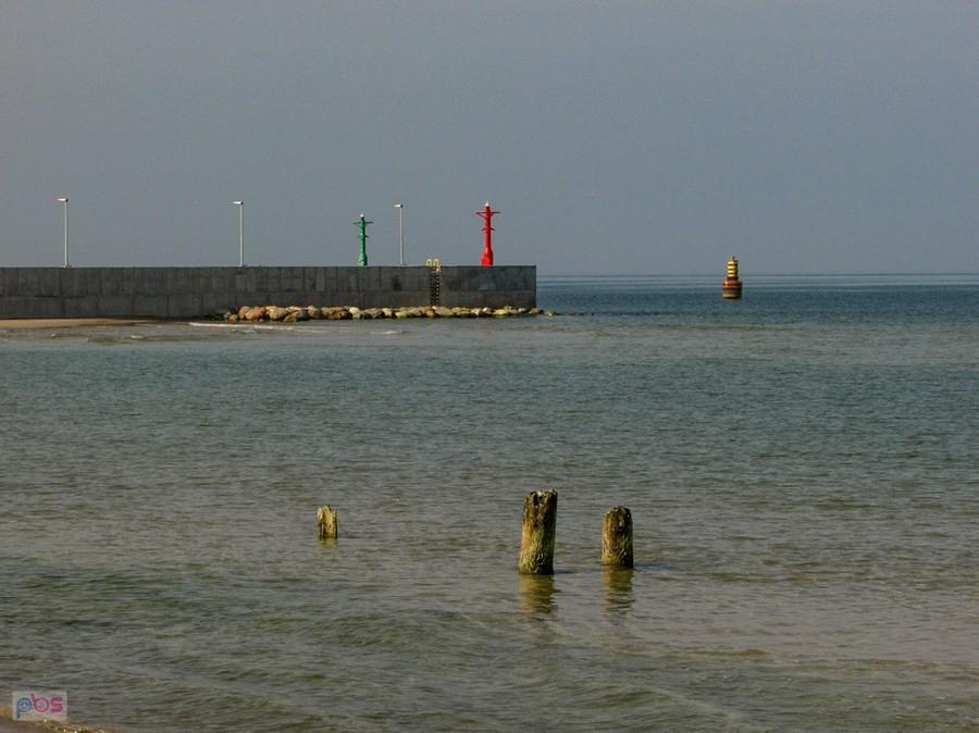Rowy - wejście do portu