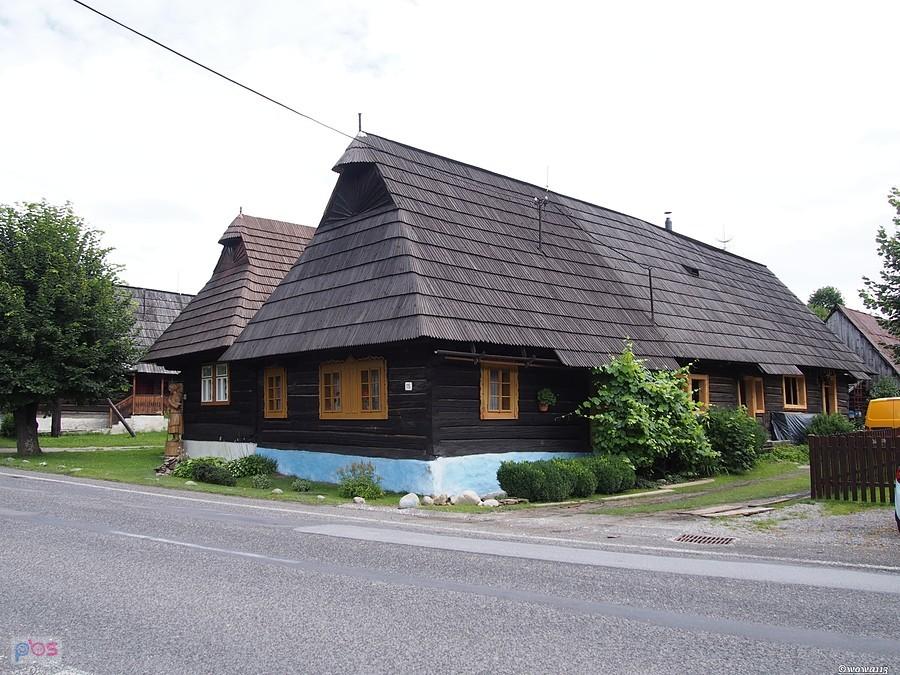 Drewniana zabudowa Podbieli