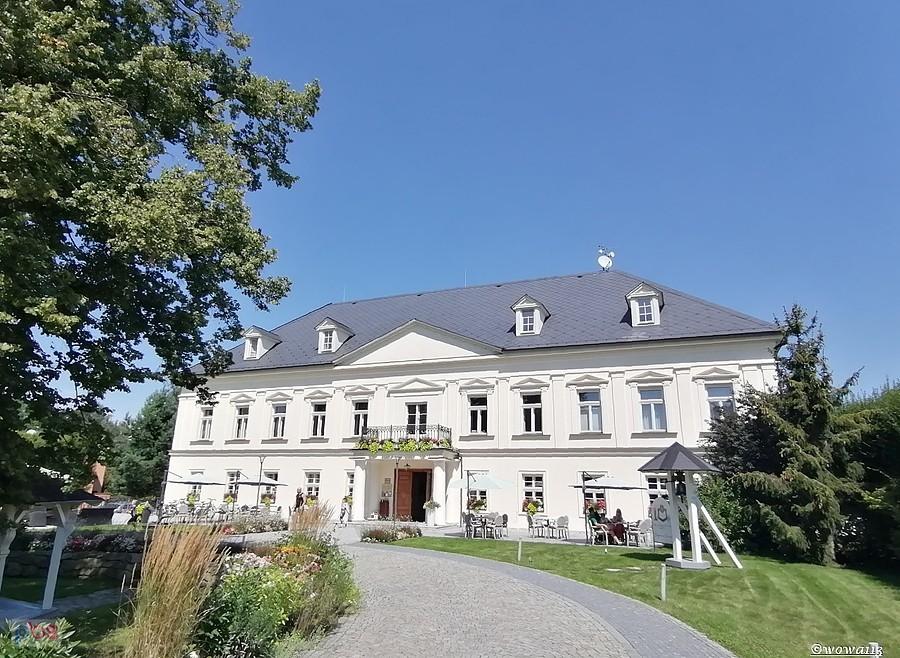 Pałac w Petrowicach