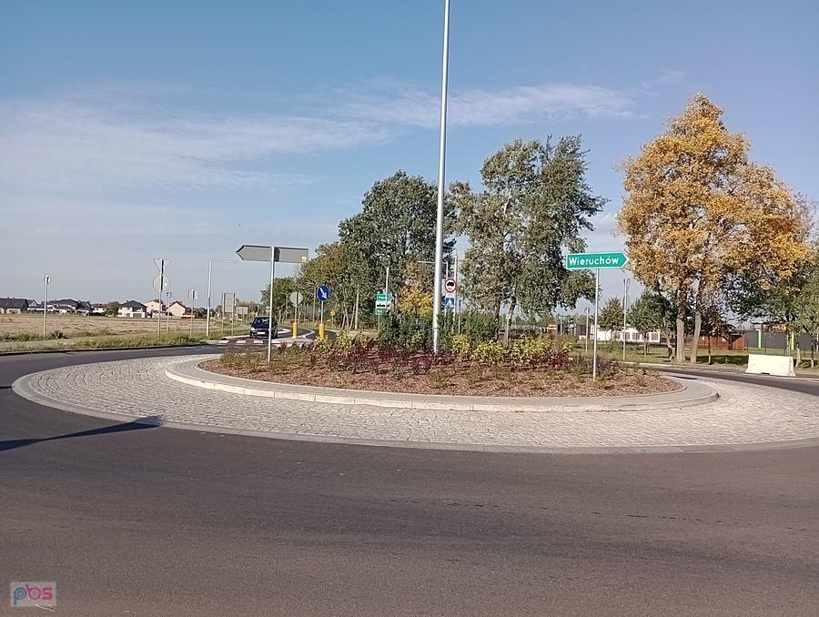 Rondo jednak w Strzykułach na pograniczu Kaput