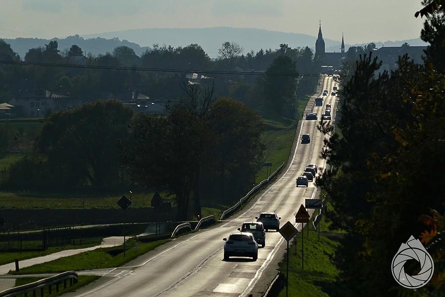 podjazd w słońcu do Miejsca Piastowego