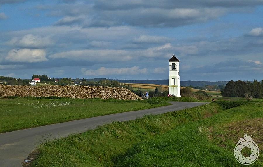 buraczki suszą sie przy totemiku nad Kombornią