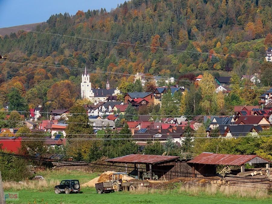 Widok na Szczawnicę ze szlaku na Jarmutę
