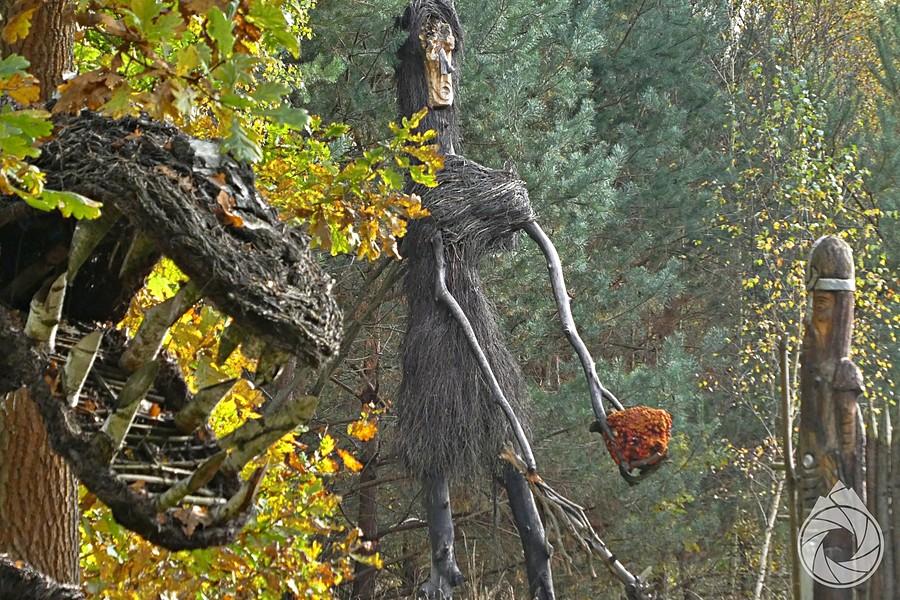 na Kielecczyźnie obcowały ze sobą i dinozaury i leśne kuźwa baby jagi