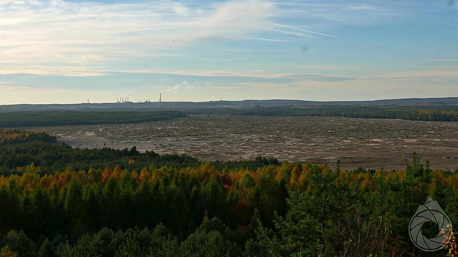 Pustynia Błędowska, a na horyzoncie zadymiacz ślunscy