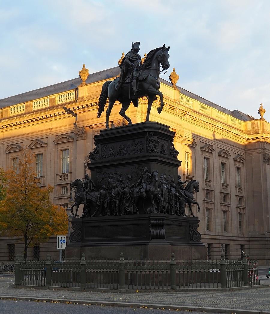 Pomnik konny Fryderyka II Wielkiego w Berlinie