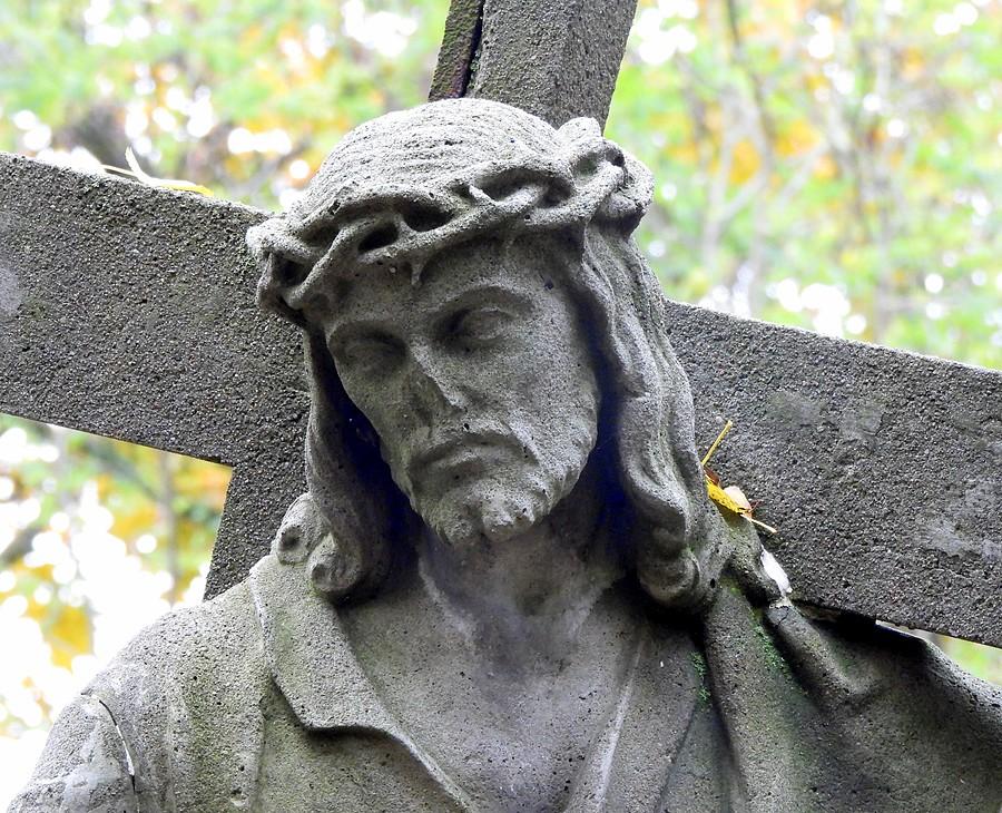 Jezus z ukruszonym nosem