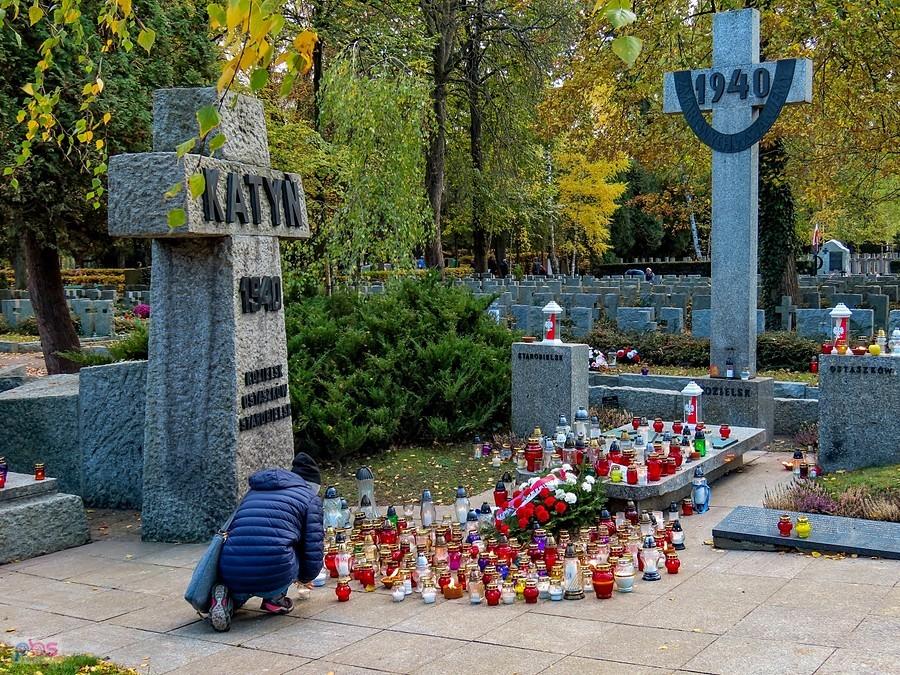 Dolinka Katyńska na Powązkach Wojskowych